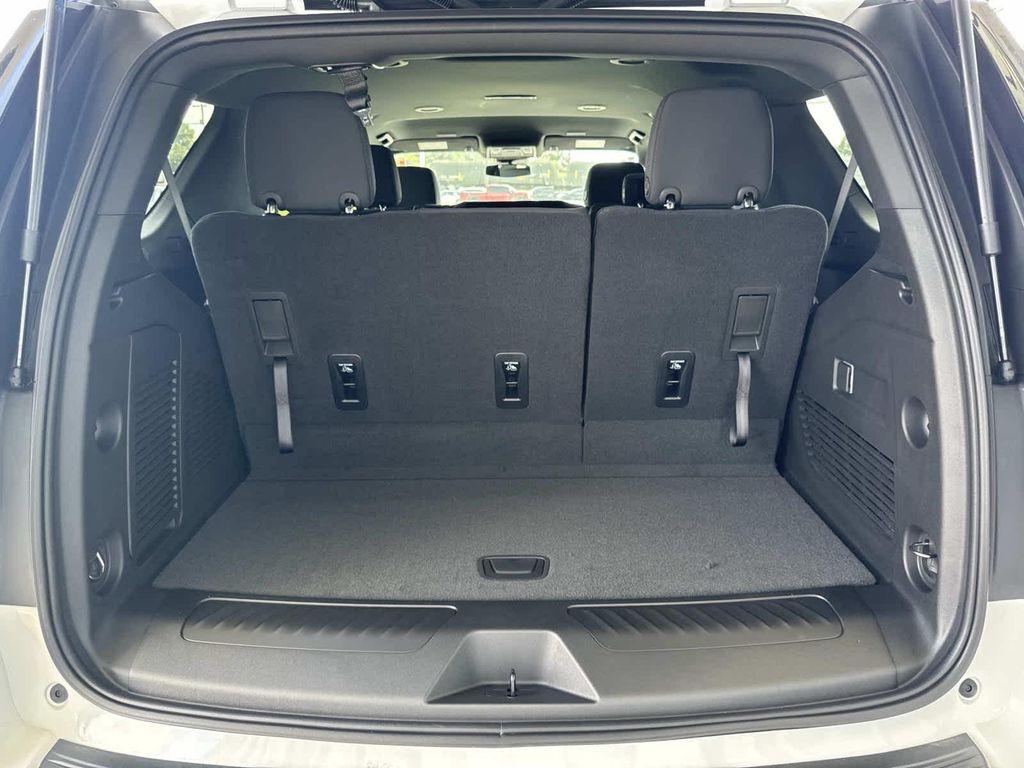 new 2025 Chevrolet Tahoe car, priced at $63,020