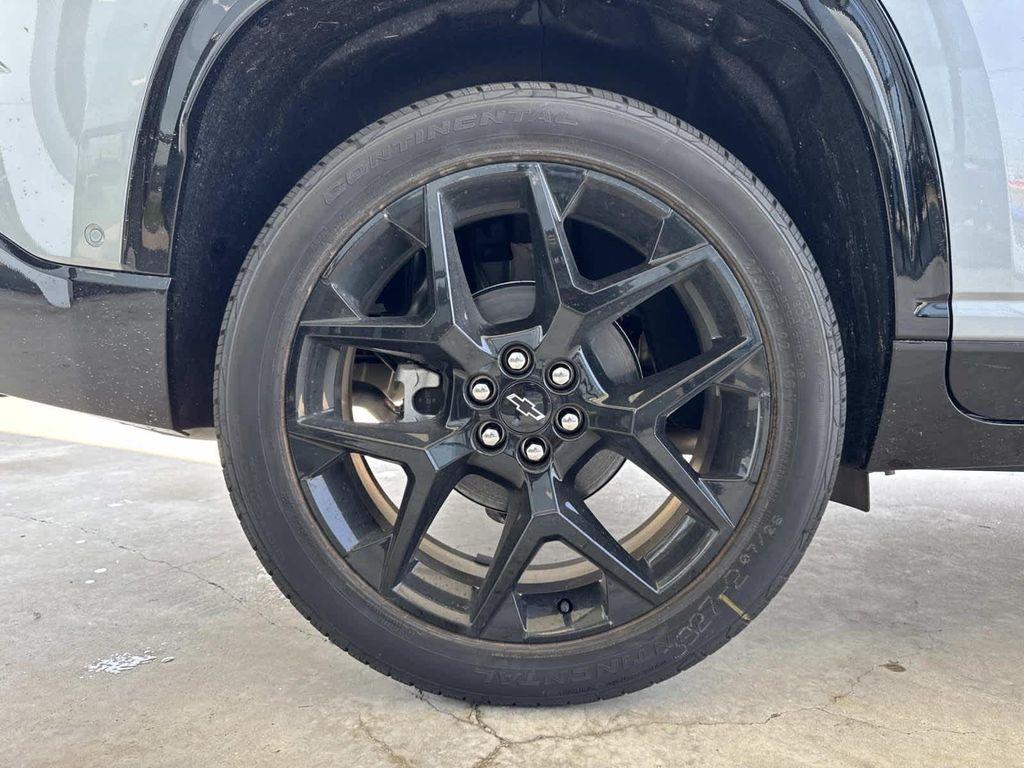 new 2026 Chevrolet Traverse car, priced at $57,295