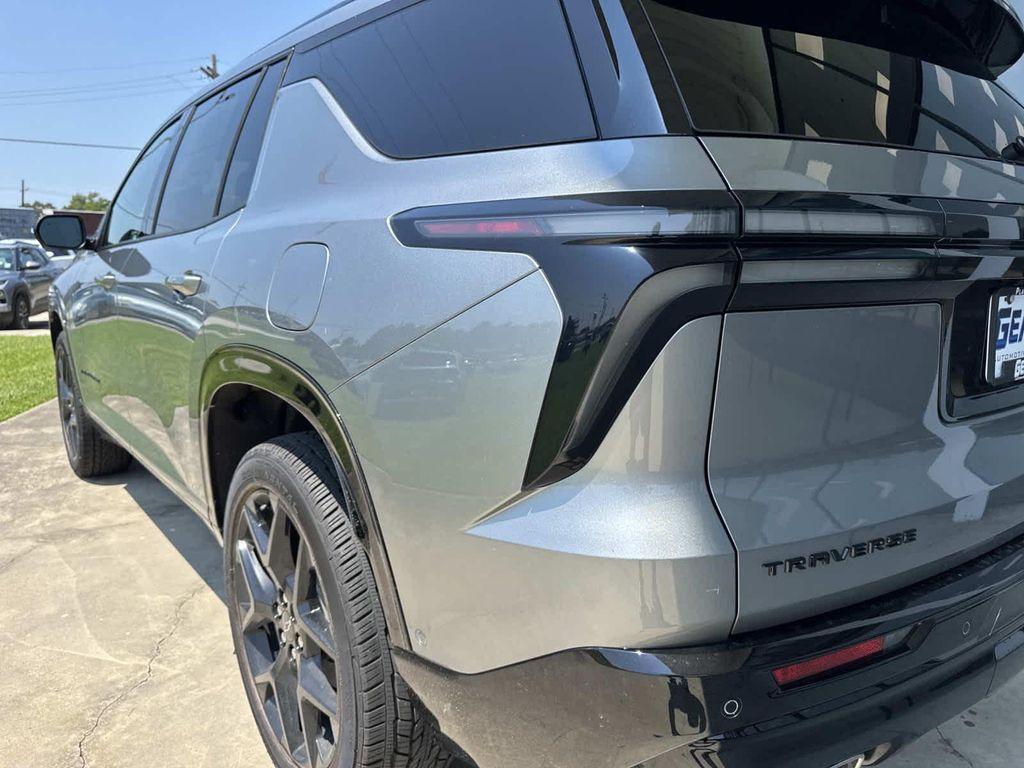 new 2026 Chevrolet Traverse car, priced at $57,295