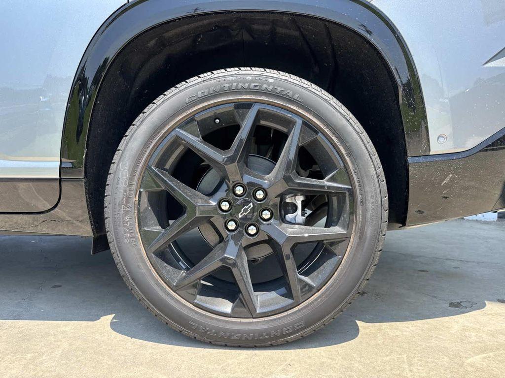 new 2026 Chevrolet Traverse car, priced at $57,295