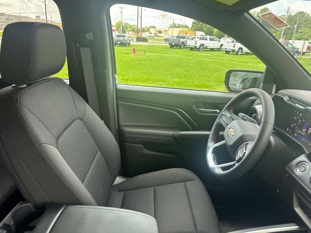new 2025 Chevrolet Colorado car, priced at $37,495
