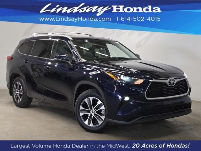 used 2022 Toyota Highlander car, priced at $32,988