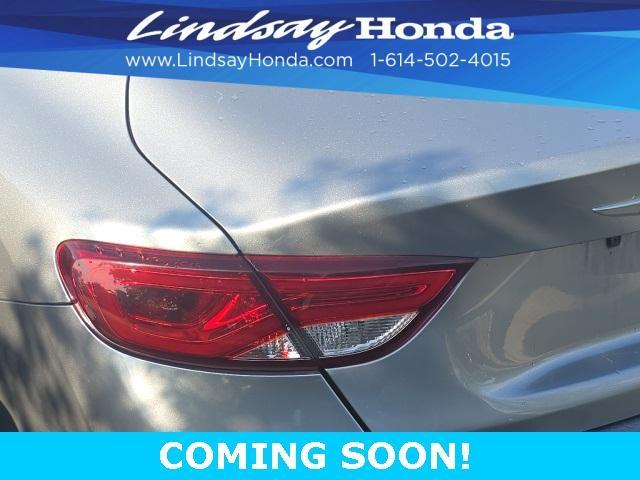 used 2015 Chrysler 200 car