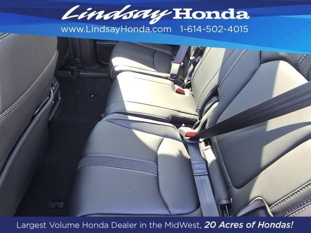 new 2025 Honda Pilot car, priced at $51,050