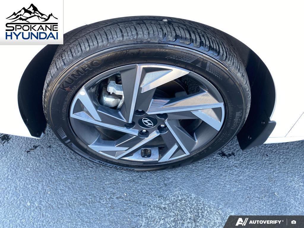 used 2024 Hyundai Elantra car