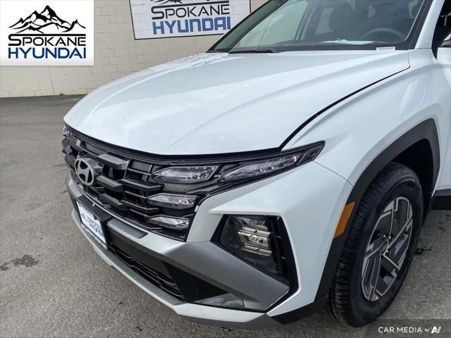 new 2025 Hyundai TUCSON Hybrid car, priced at $34,672