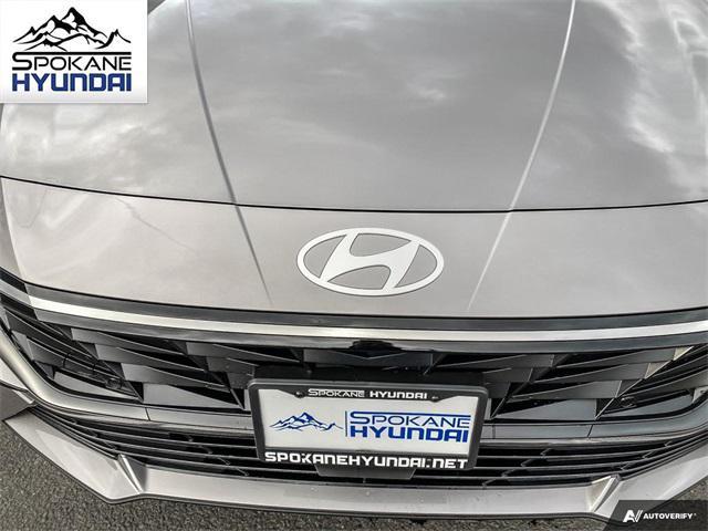 new 2025 Hyundai Elantra car