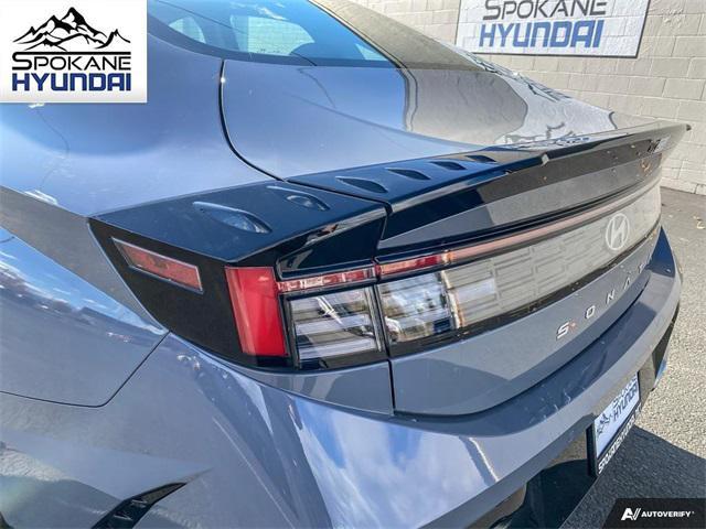 new 2025 Hyundai Sonata Hybrid car