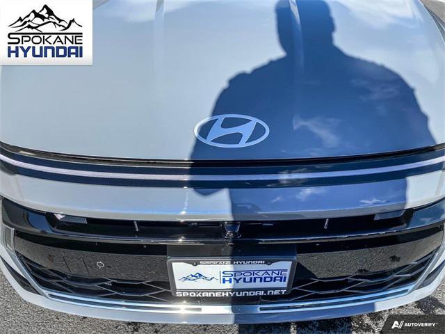 new 2025 Hyundai Sonata Hybrid car