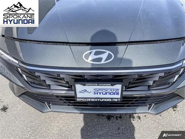 new 2024 Hyundai Elantra car, priced at $25,956