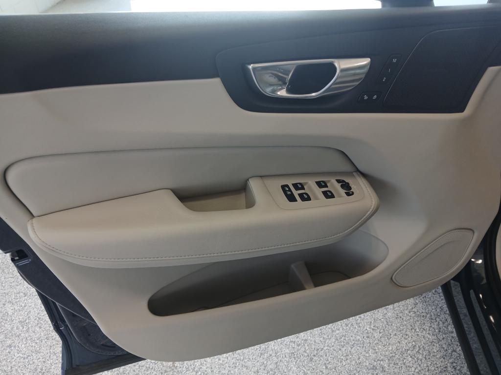 used 2023 Volvo XC60 car, priced at $36,850