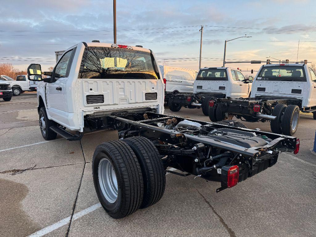 new 2024 Ford F-350 car, priced at $52,988