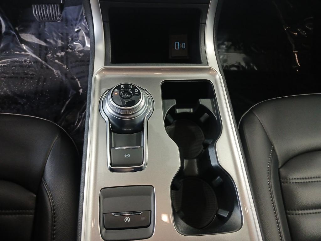 used 2024 Ford Edge car, priced at $29,560