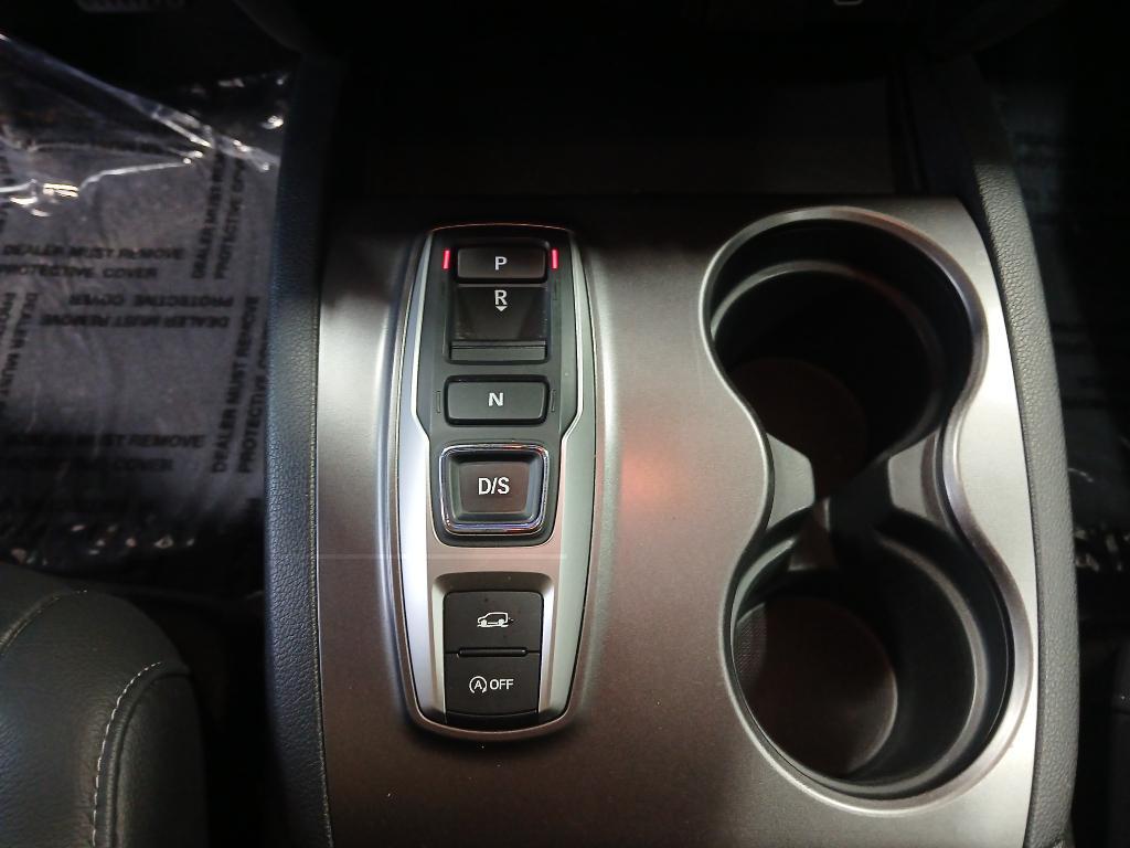 used 2021 Honda Pilot car, priced at $28,880