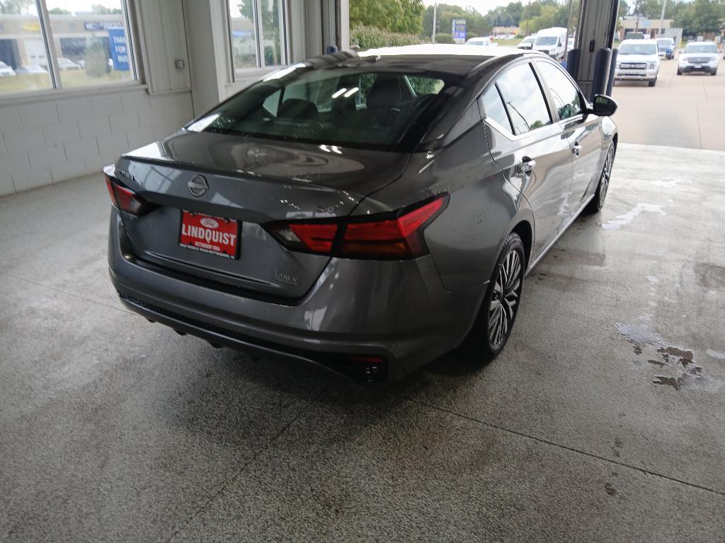 used 2023 Nissan Altima car, priced at $22,912