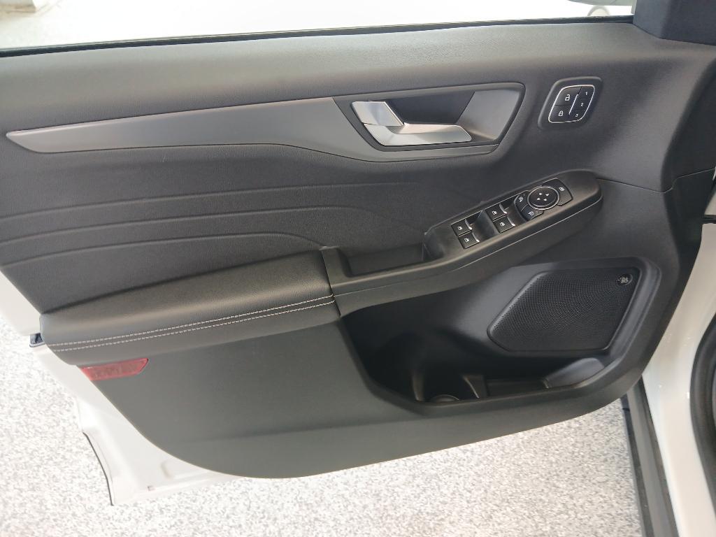 used 2023 Ford Escape car, priced at $29,912