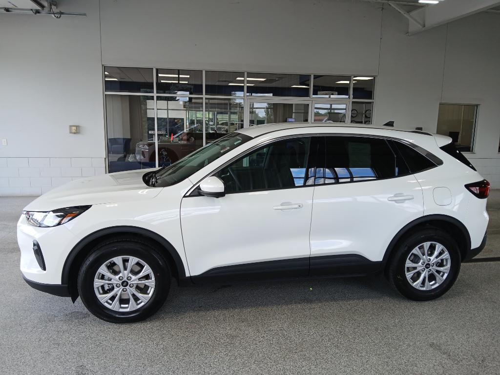 used 2023 Ford Escape car, priced at $29,912