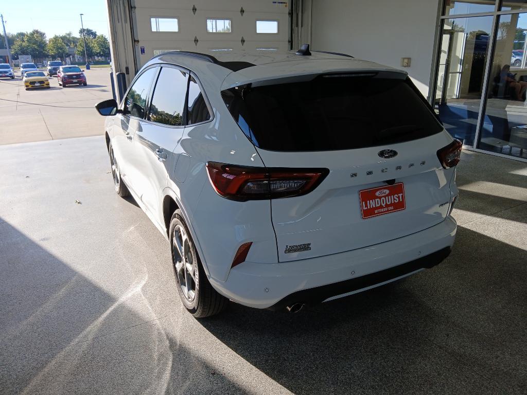 used 2023 Ford Escape car, priced at $27,907