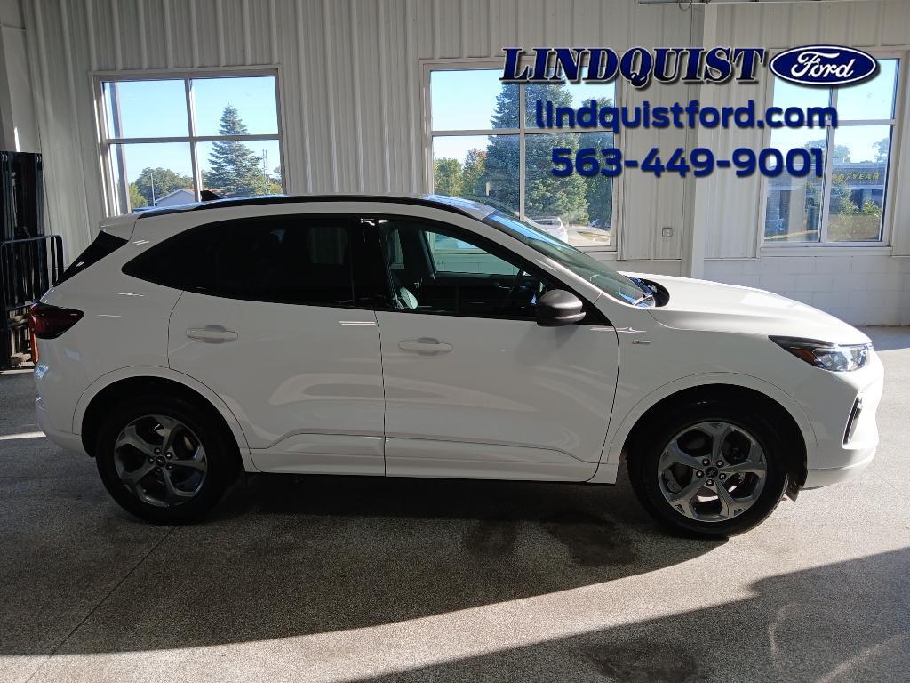 used 2023 Ford Escape car, priced at $27,907