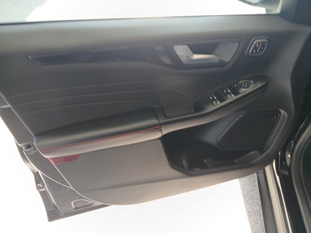 used 2023 Ford Escape car, priced at $30,912