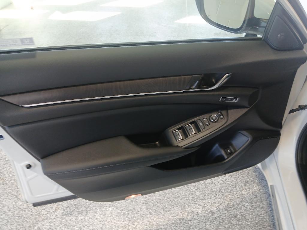 used 2021 Honda Accord Hybrid car, priced at $28,990