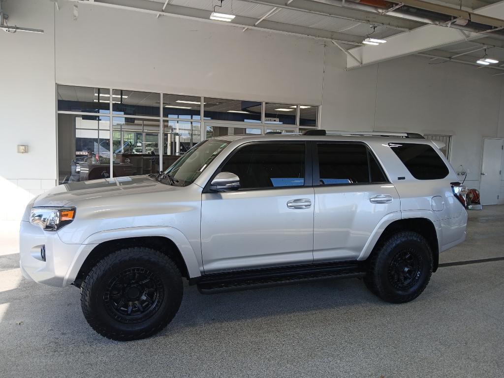 used 2020 Toyota 4Runner car, priced at $32,084