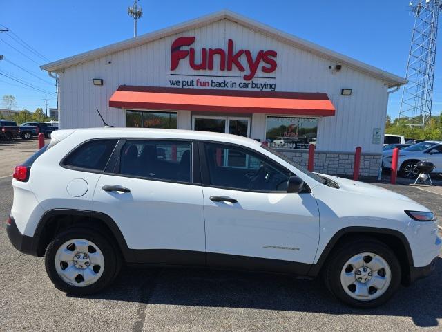 used 2015 Jeep Cherokee car, priced at $7,663