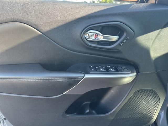 used 2020 Jeep Cherokee car, priced at $17,637