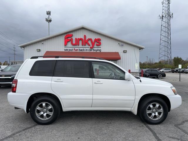 used 2004 Toyota Highlander car, priced at $6,990