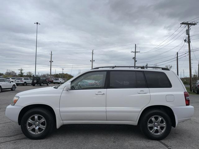 used 2004 Toyota Highlander car, priced at $6,990