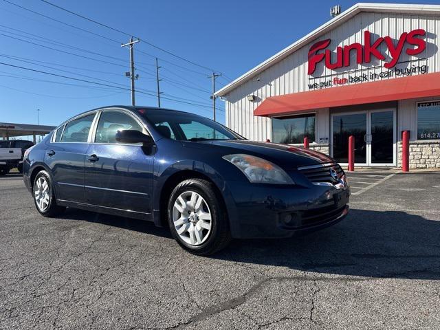 used 2009 Nissan Altima car, priced at $6,500