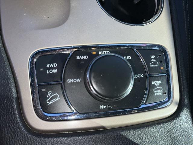 used 2014 Jeep Grand Cherokee car, priced at $11,900