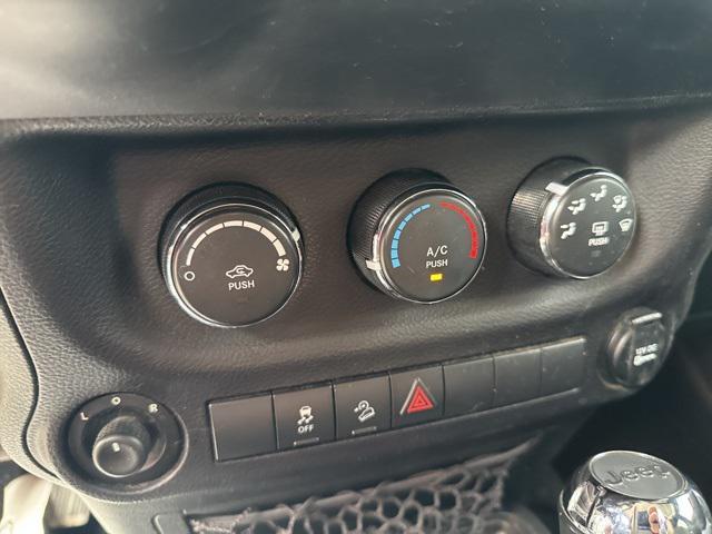 used 2015 Jeep Wrangler Unlimited car, priced at $19,900