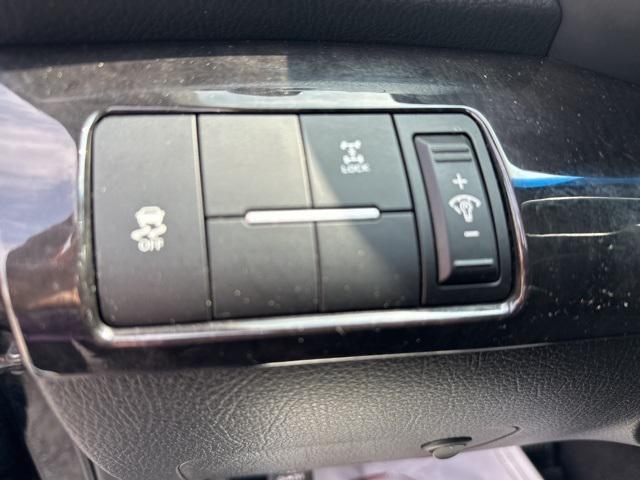 used 2014 Kia Sorento car, priced at $9,900