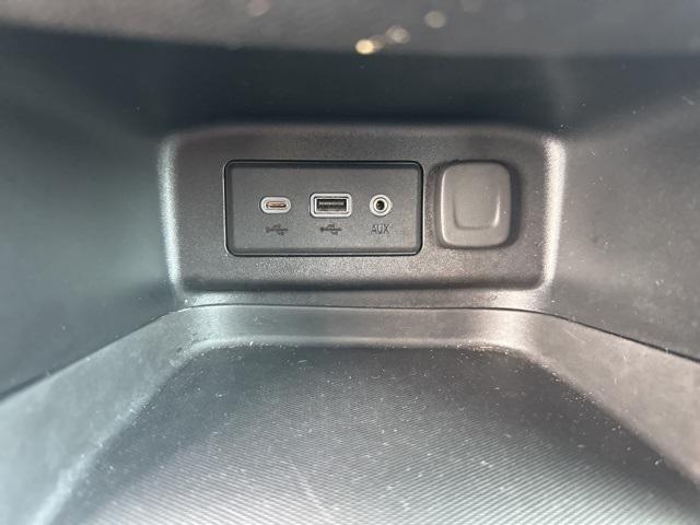 used 2020 Chevrolet Equinox car, priced at $13,900