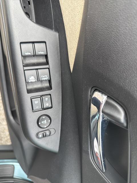 used 2015 Honda CR-V car, priced at $15,500