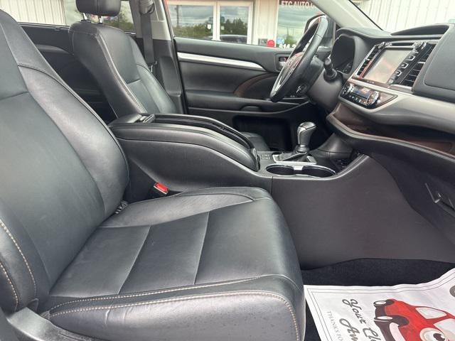 used 2018 Toyota Highlander car, priced at $21,200