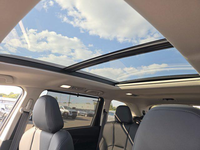 new 2025 Subaru Ascent car, priced at $51,293