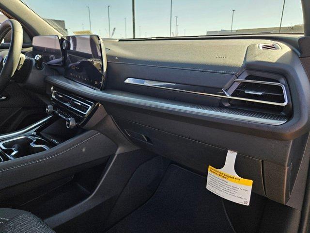 new 2025 Chevrolet Traverse car, priced at $40,246