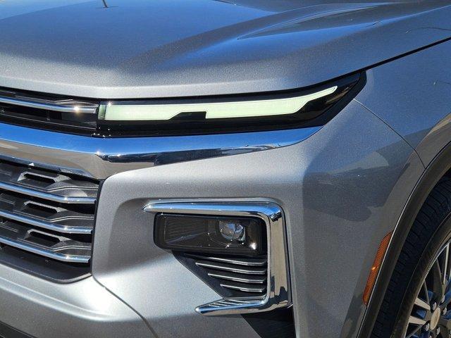 new 2025 Chevrolet Traverse car, priced at $42,195