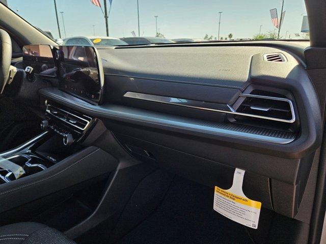 new 2025 Chevrolet Traverse car, priced at $42,195