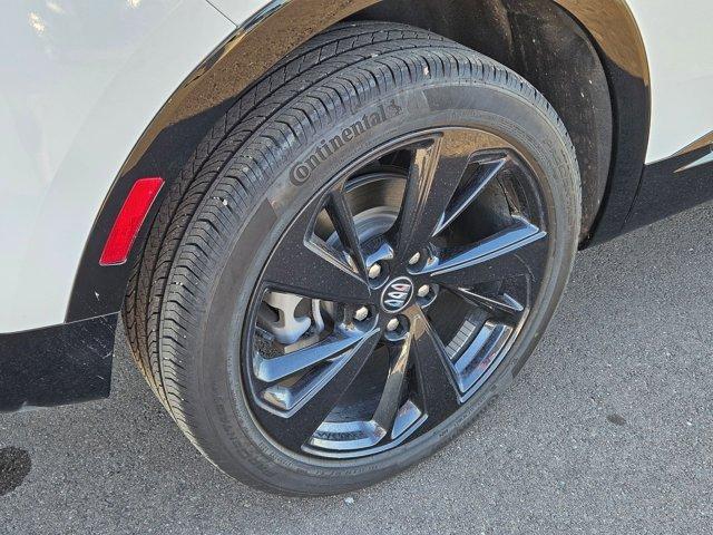 used 2025 Buick Envision car, priced at $33,500