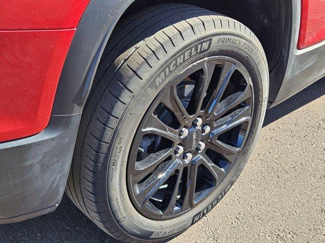 used 2022 GMC Acadia car, priced at $26,000