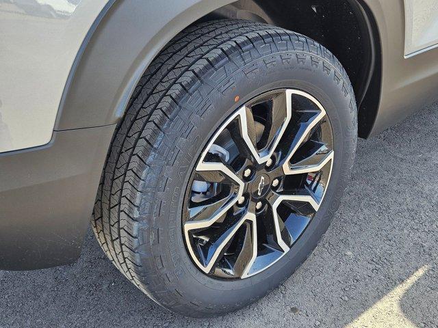 new 2025 Chevrolet TrailBlazer car, priced at $27,180