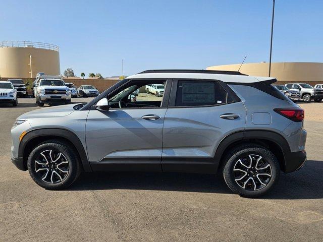 new 2025 Chevrolet TrailBlazer car, priced at $27,180