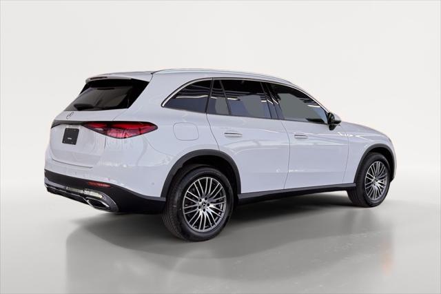 new 2025 Mercedes-Benz GLC 300 car, priced at $51,955