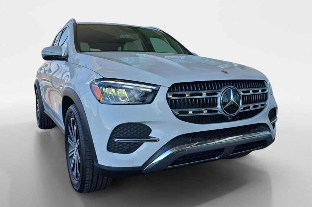 new 2025 Mercedes-Benz GLE 450 car, priced at $73,745