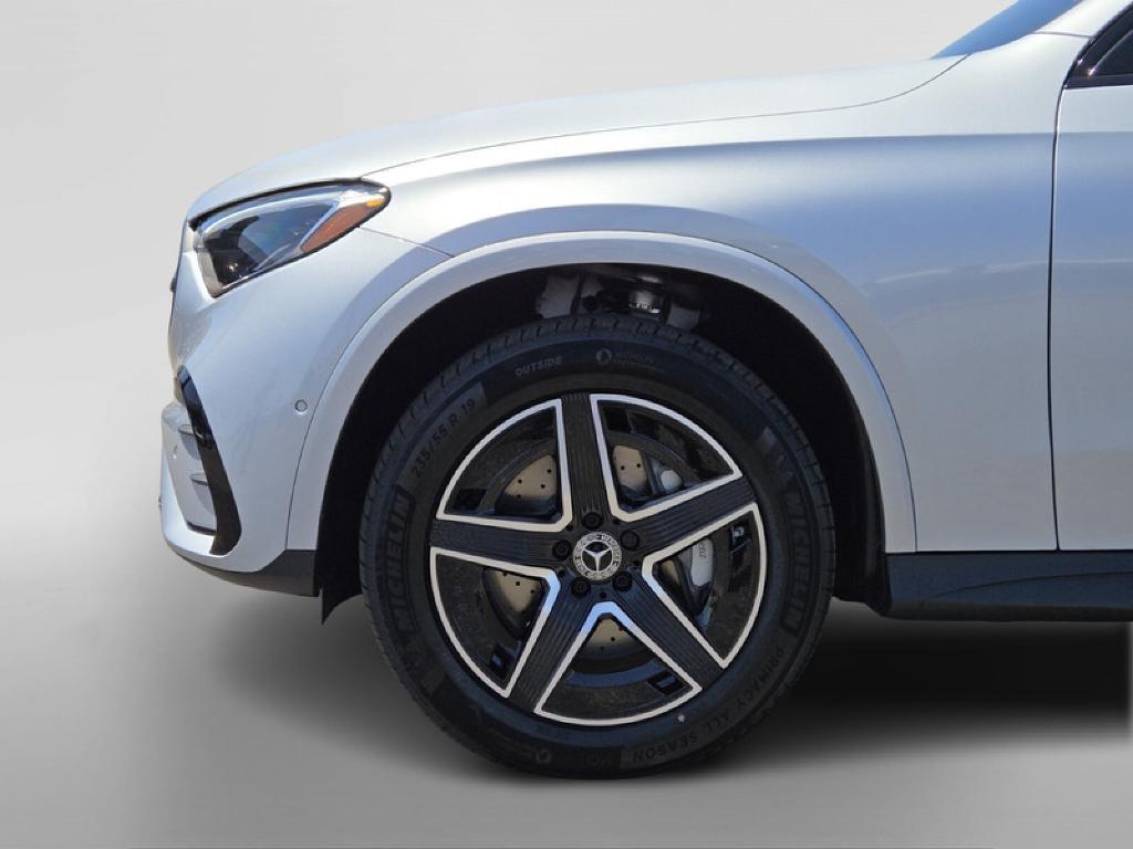 new 2025 Mercedes-Benz GLC 300 car, priced at $64,945