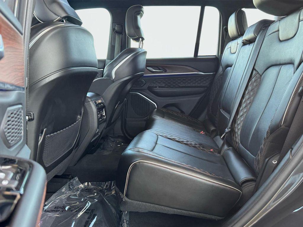 used 2022 Jeep Grand Cherokee car, priced at $39,494