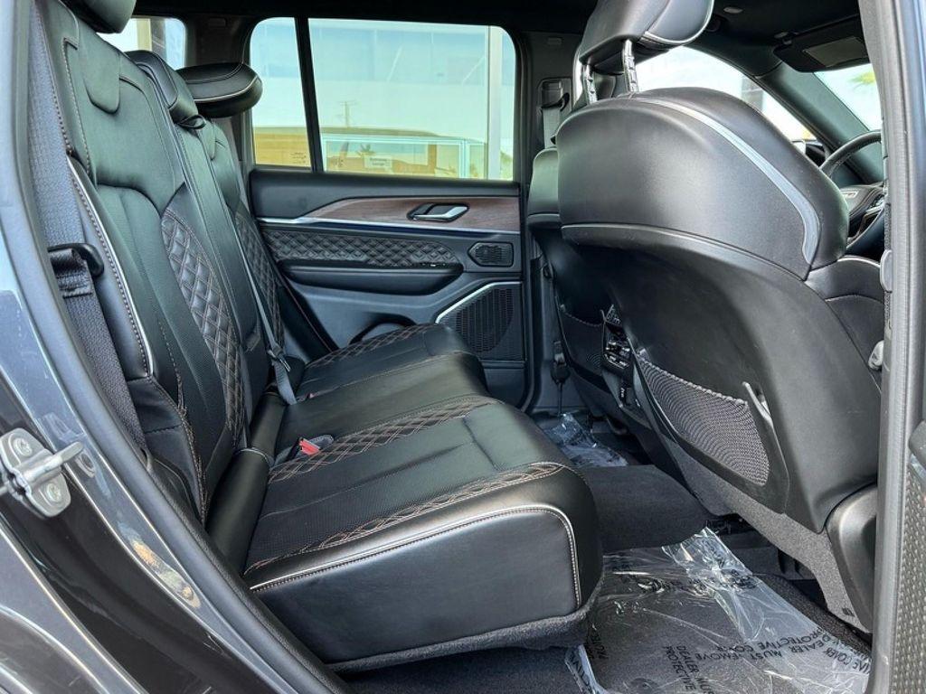 used 2022 Jeep Grand Cherokee car, priced at $39,494
